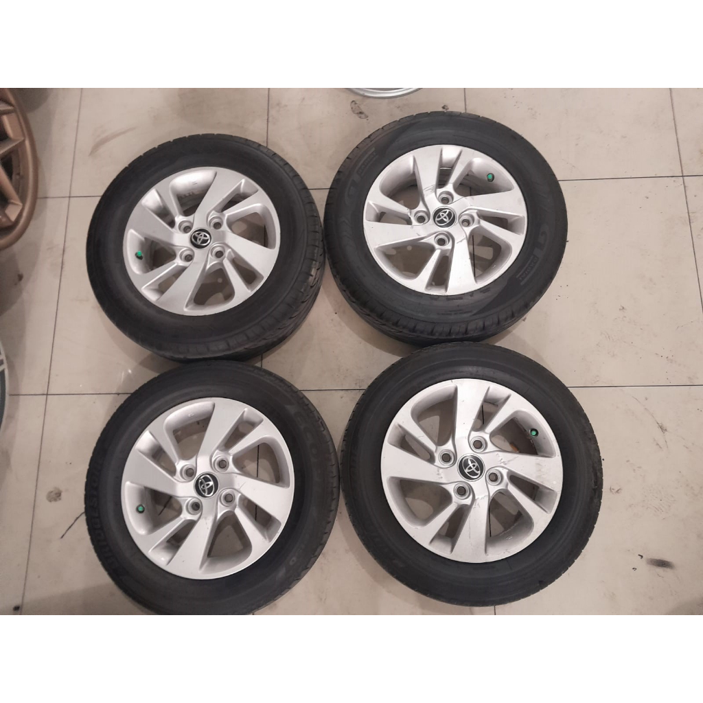 Jual VELG MURAH COPOTAN AVANZA VELOZ R15X5 4X114 SILVER + GT(2) 185 65 ...
