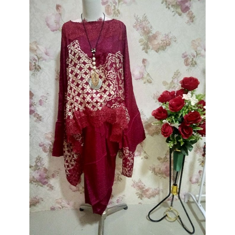 1210705 Lilac Batwing Lace Sleeve Dress