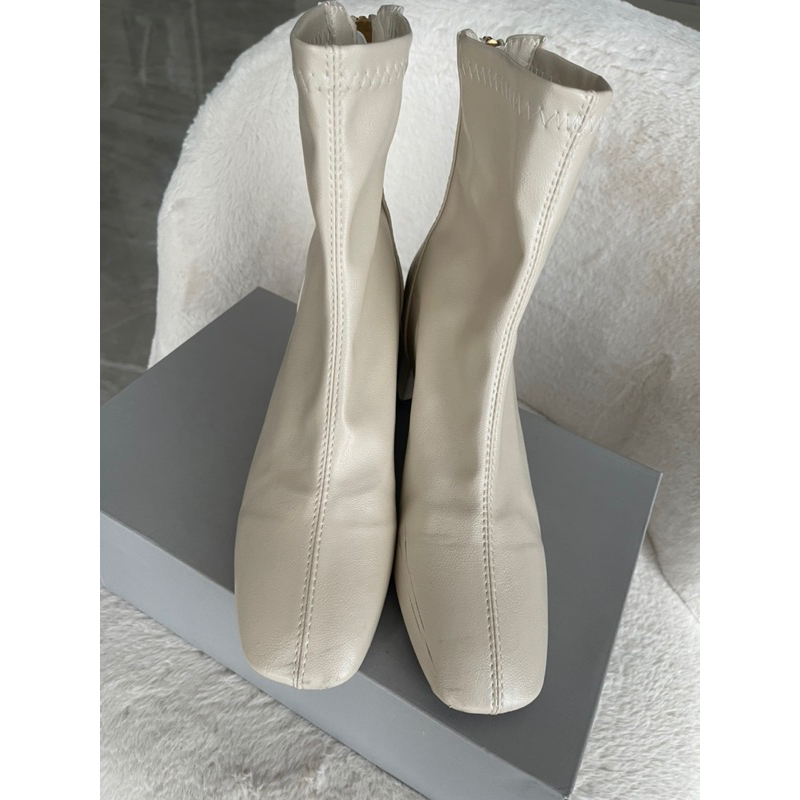 Jual WHITE BASIC BOOTS | Shopee Indonesia