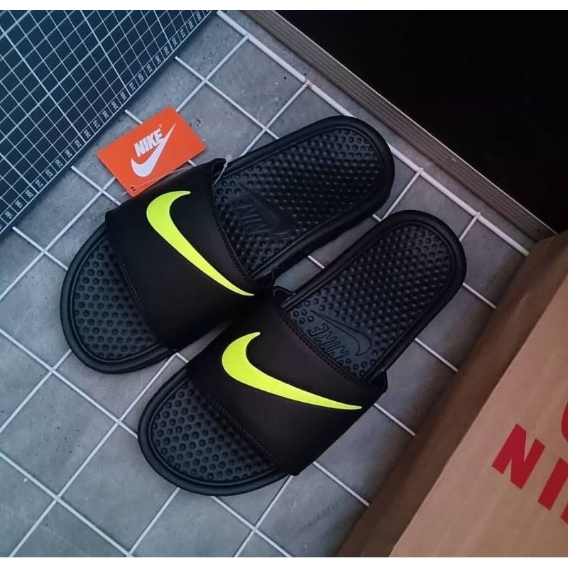 Ukuran sandal 2025 nike benassi