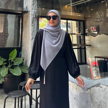 MIMA Square Hijab Shafiyya Ceruty 3 Tassel