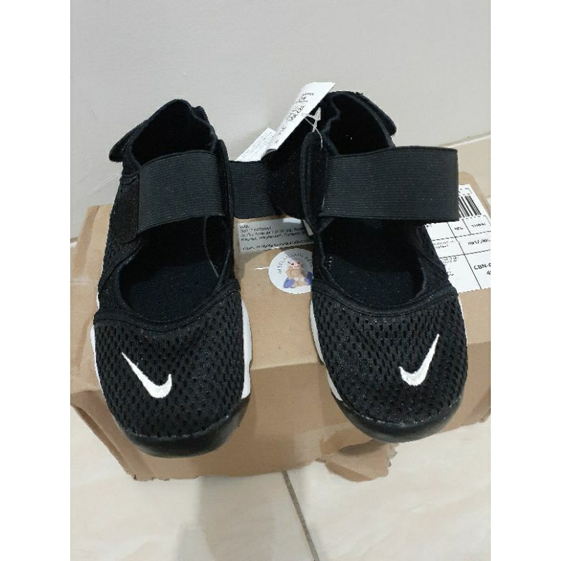 Jual Nike rift kids black white | Shopee Indonesia