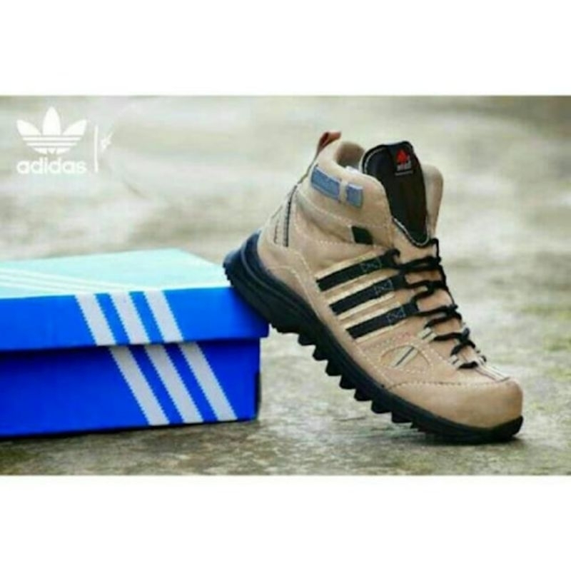 Jual sepatu pria safety boots Adidas besi terbaik, sepatu kerja