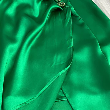 Rok Bahan Satin Hijau Ukuran XS XL