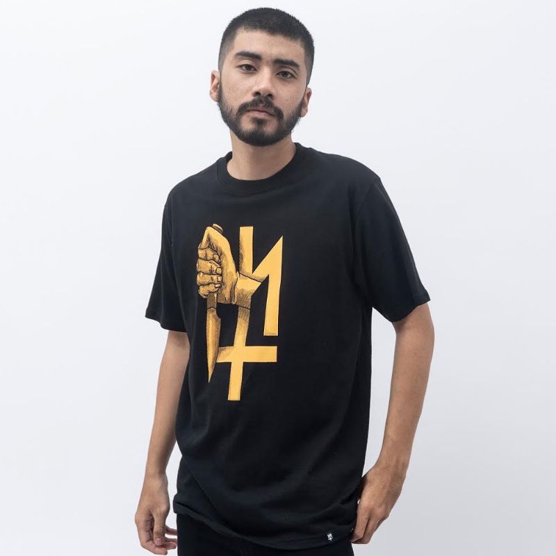 Jual Maternal disaster T-shirt Blades Hitam katun | Shopee Indonesia