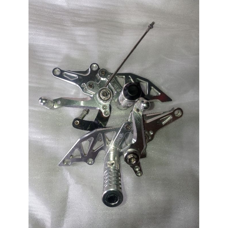 Jual FOOTSTEP UNDERBONE CBR 150 NEW, MERK NUI RACING PROJECT | Shopee ...