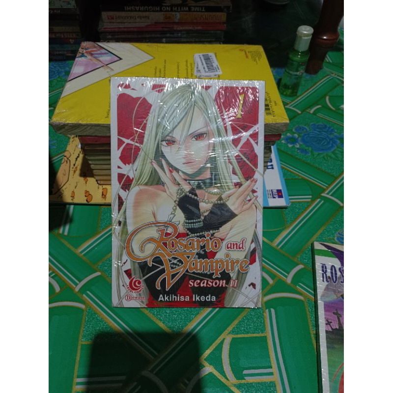 Jual Komik Rosario and vampire season II 1 / komik Rosario and vampire ...
