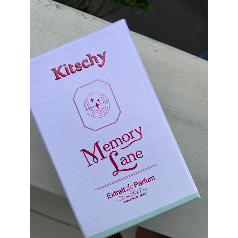 Jual Preloved Kitschy Feels Memory Lane Extrait de Perfume Parfum