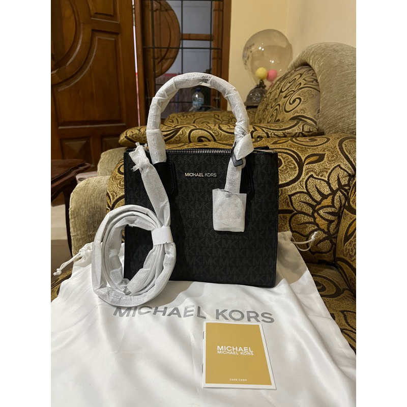 Jual Michael Kors Mercer Medium Signature Black | Shopee Indonesia