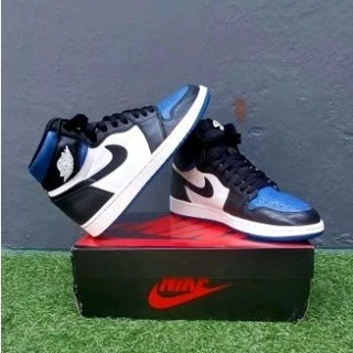 新品未使用 Nike air jordan1 royal toe 26.5（Jual air jordan 1  
