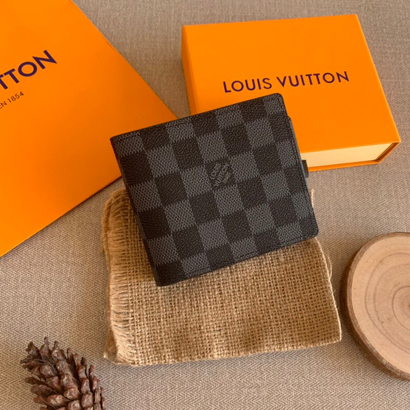 Jual Dompet Louis Vuitton Asli Model & Desain Terbaru - Harga Oktober 2023