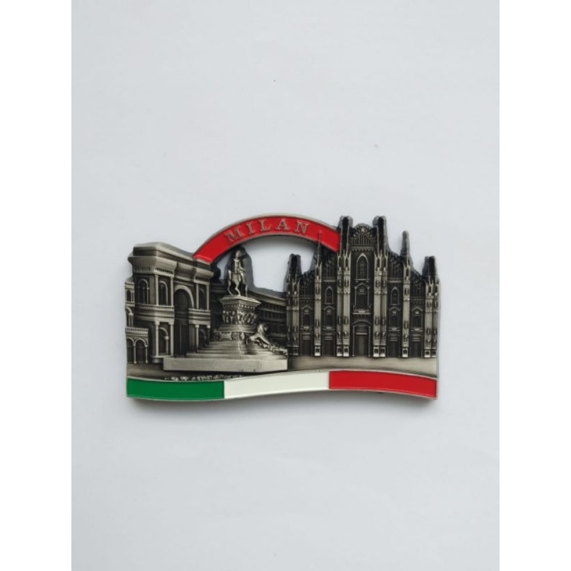 Souvenir Magneti Per Il Frigo Di Monumenti Di Epoca Romana Tra Cui Il Colosseo E Piazza San Pietro E La Basilica In Vendita Nel Negozio Di Articoli Da Regalo A Roma Italia Rrepe0