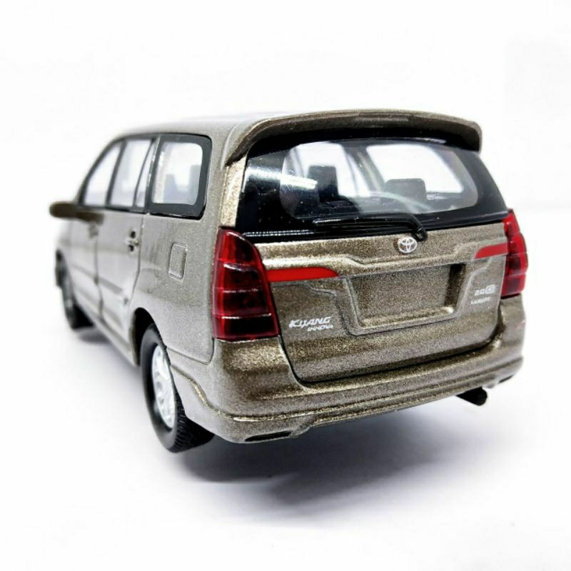 Jual Welly Toyota Kijang Innova Diecast Miniatur Mobil Besi | Shopee ...