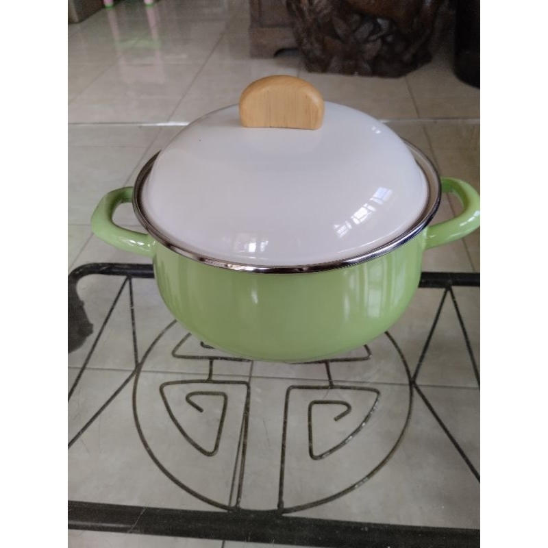 Jual Panci enamel krischef / panci kuning / panci hijau / panci ...