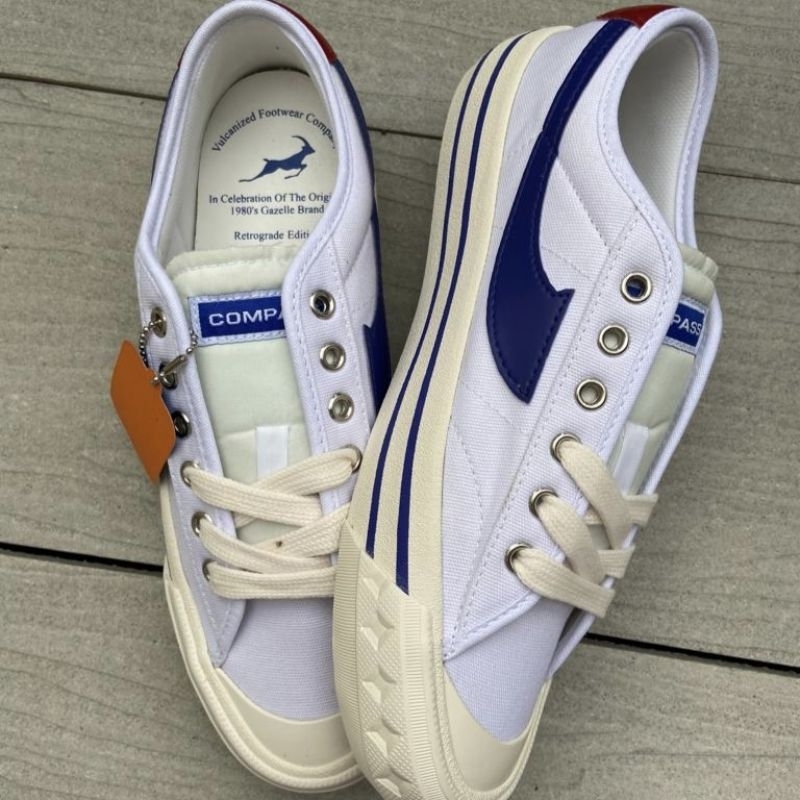 Jual COMPASS RETROGRADE LOW BLACK WHITE/WHITE BLUE/CREAM/MERAH MAROON ...
