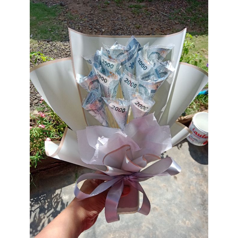 Jual buket uang 2 ribuan isi bisa custom | Shopee Indonesia