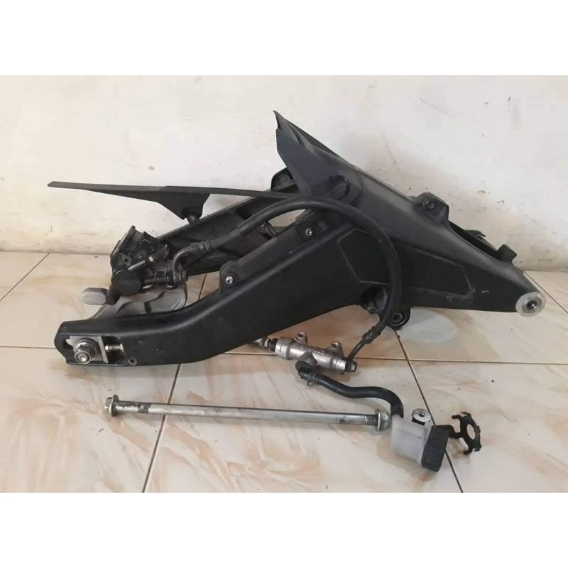 Jual SWING ARM R15 V3 MT15 PNP VIXION XABRE R15 OLD | Shopee Indonesia