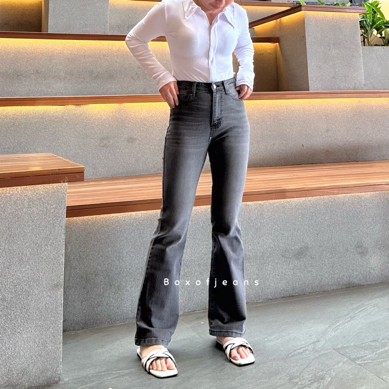 Jual Boxofjeans - HW Flared / Cutbray Jeans - WHISKER GREY | Shopee ...