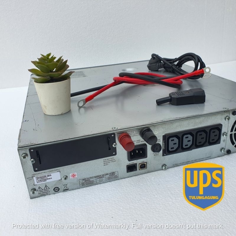 Jual UPS Rackmount PSW + AVR LCD Monitor 700 Watt Modifikasi AKI 2 x ...