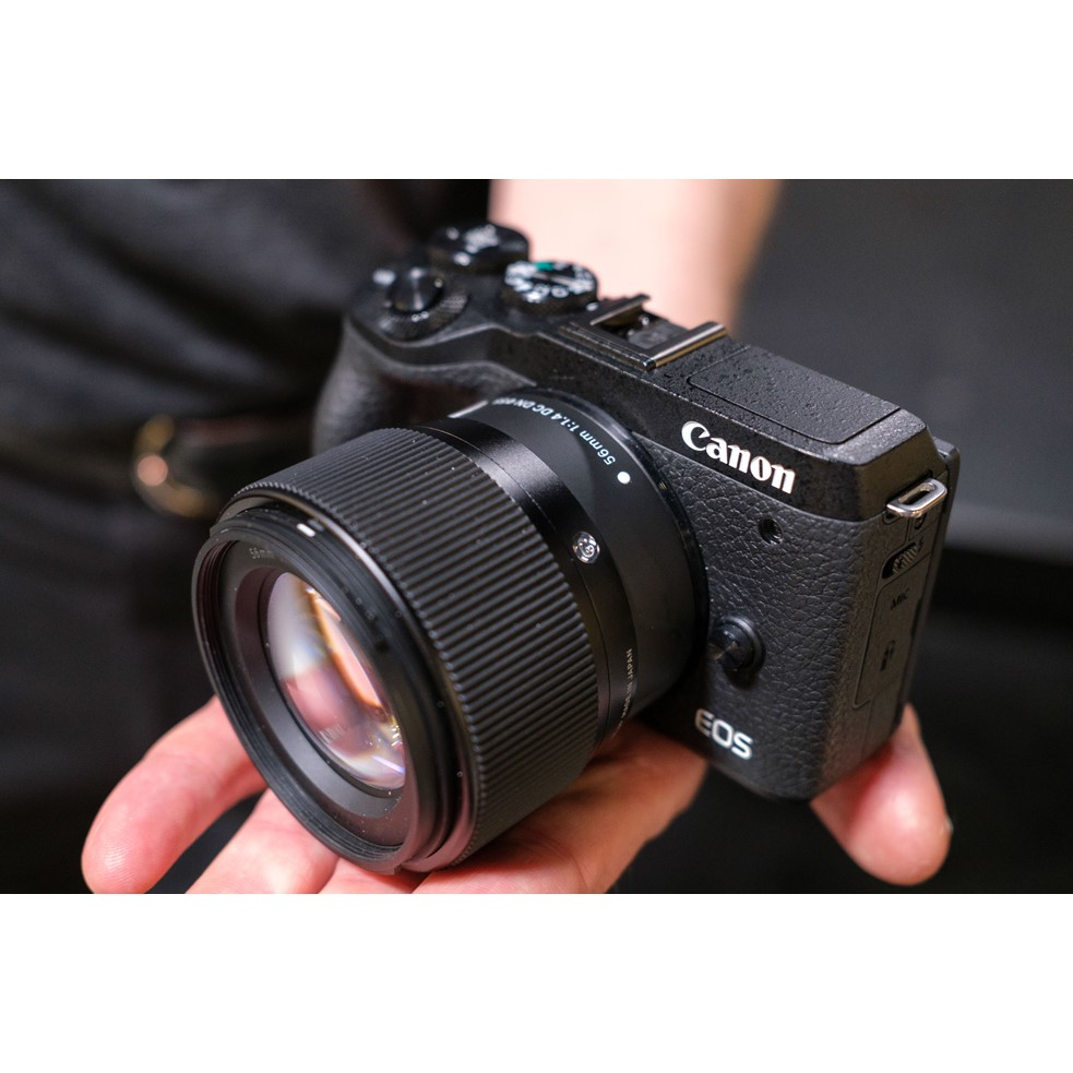 デジタルカメラ Canon EOS M200 + SIGMA 30mm F1.4 DC DN Canon EOS M200 + SIGMA 30mm F1.4 DC DN Sigma 30mm 1.4 DC DN for