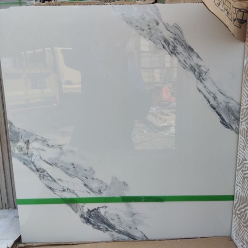 Jual Granit Lantai 60x60 KwR Iketan Arna Tyara White Glossy Shopee