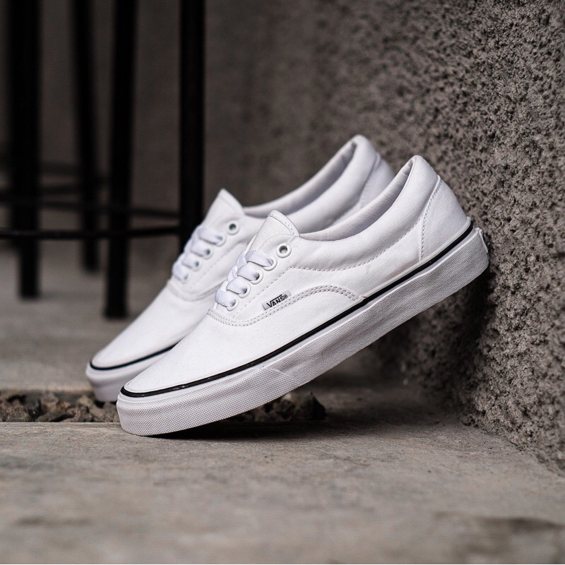 Harga vans authentic white original online