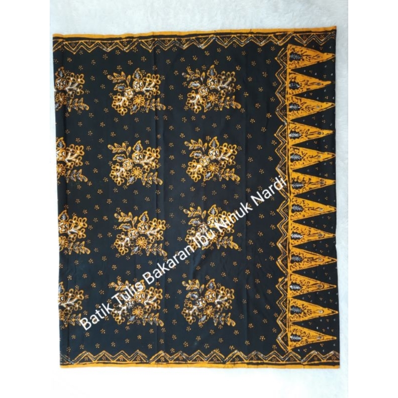 Jual Sarung Batik Tulis Bakaran Halus Motif Semanggi | Shopee Indonesia