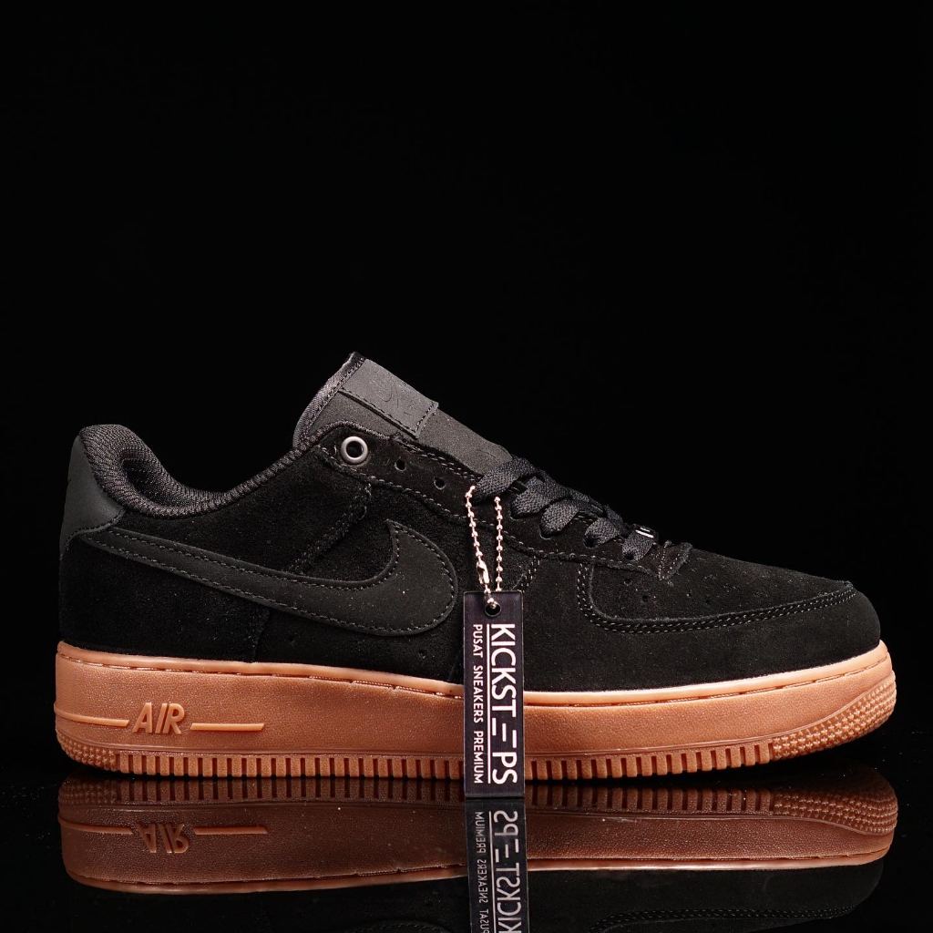 nike air force one trainers black gum