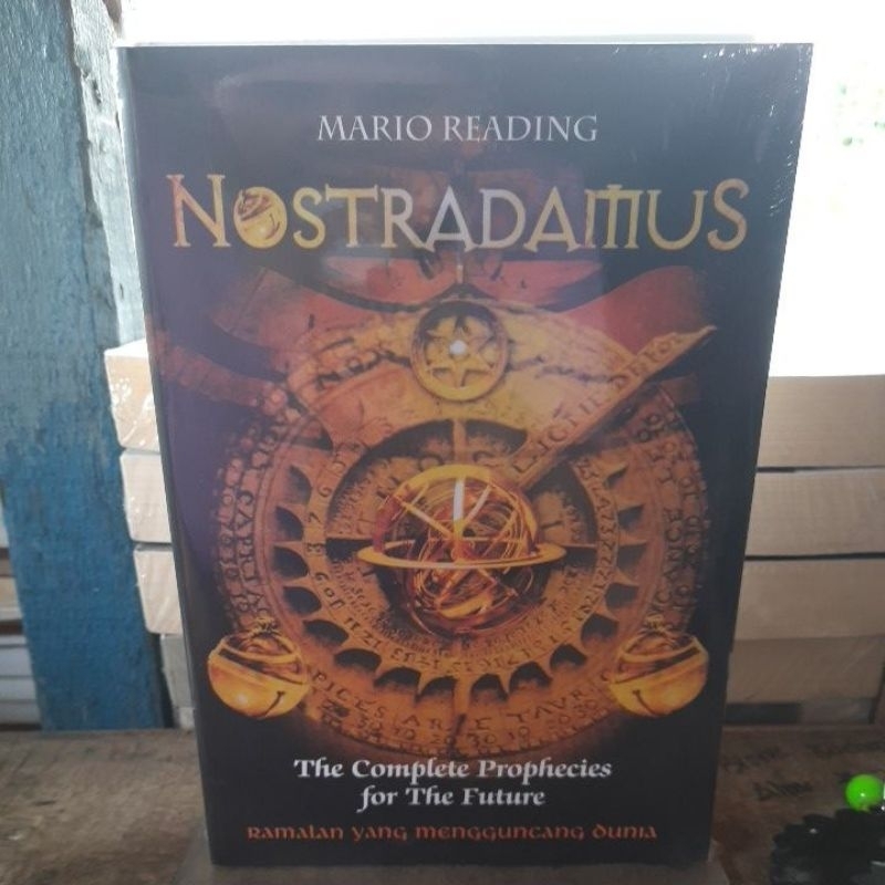 Jual Nostradamus (The Complete Prophecies For The Future) | Shopee ...