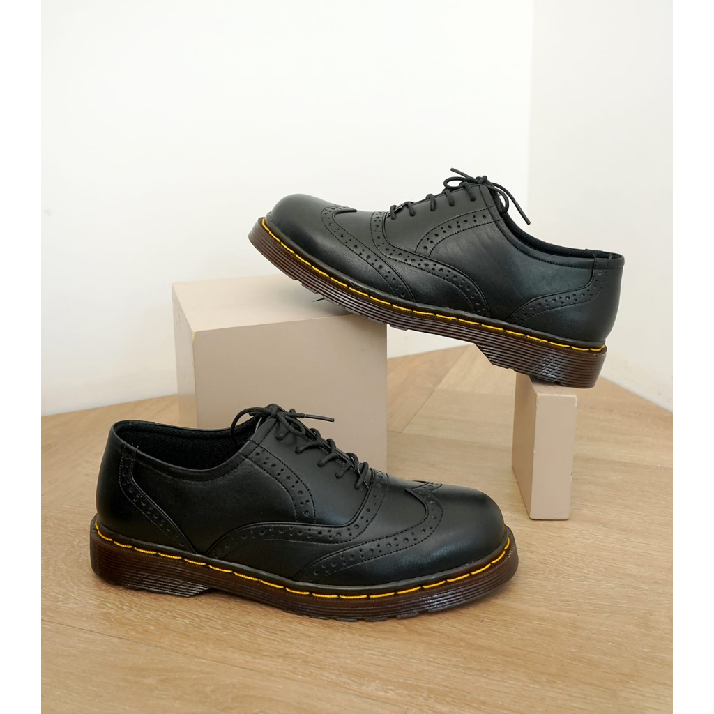 Jual sepatu pantofel pria sepatu docmart wingtip style sepatu kerja ...