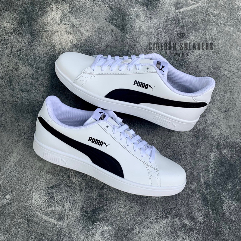 Puma smash white on sale black