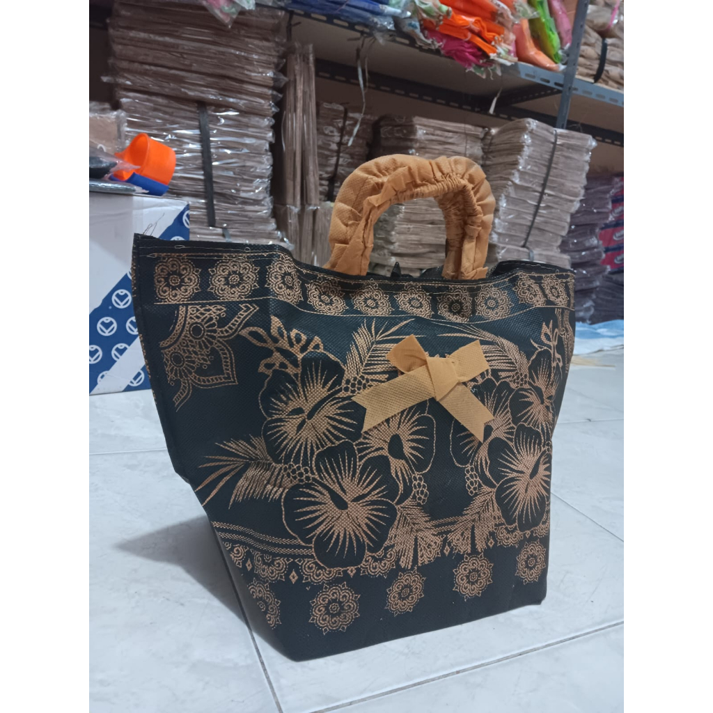 Harga tote best sale bag syahrini