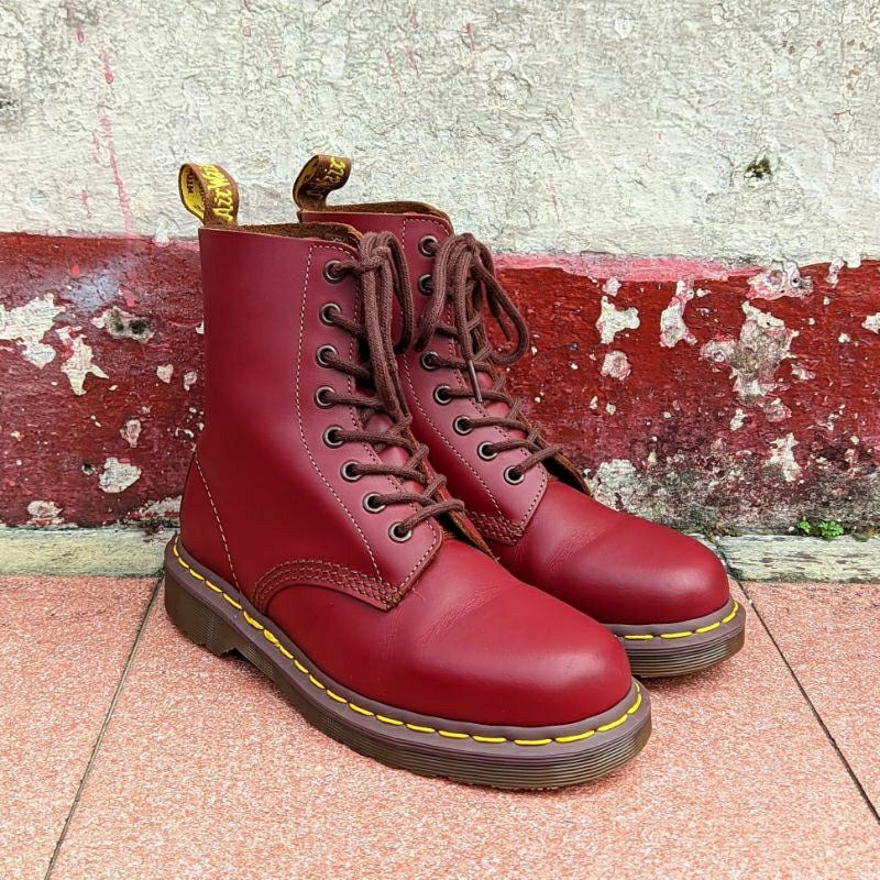 Deals docmart oxblood