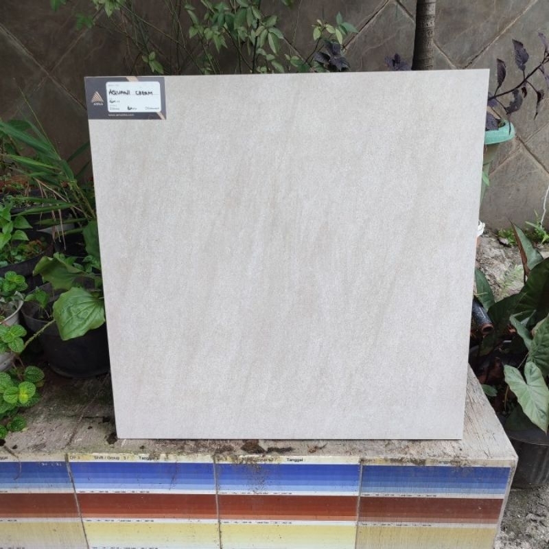 Jual Granit Lantai 60x60 Kw Lokal Arna Aquani Cream | Shopee Indonesia