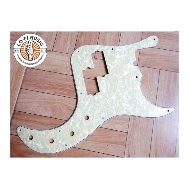 Jual Fender Precision Bass Deluxe Pickguard Aged White Pearl Shopee