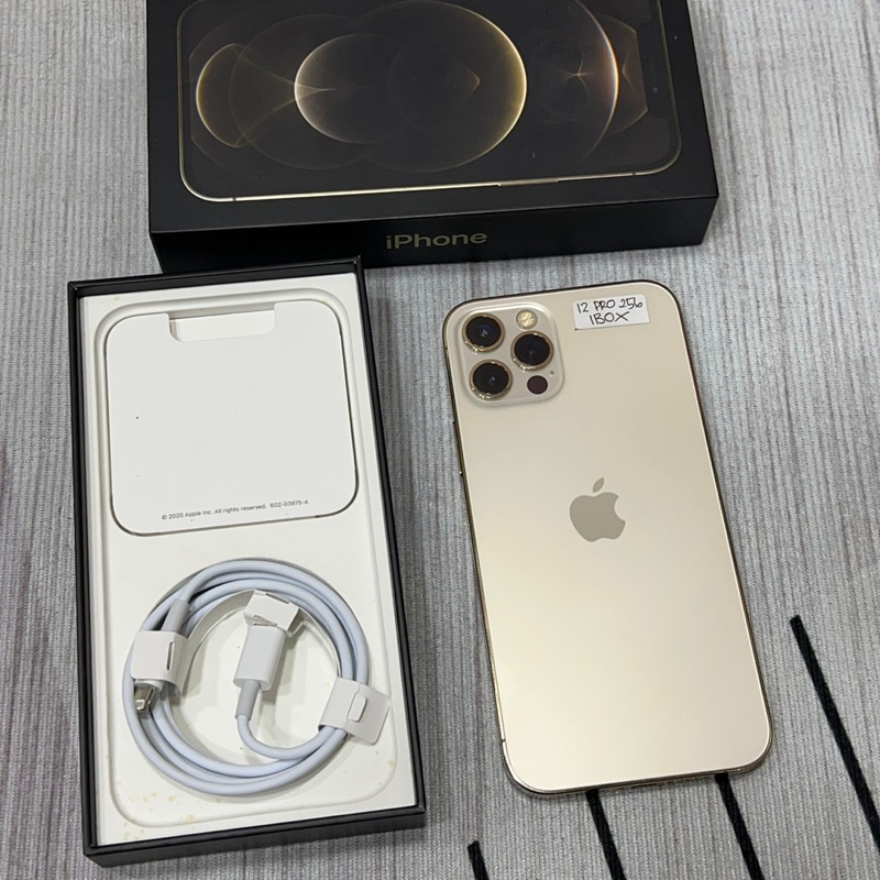 iPhone 12 Pro 256GB／AirPods Pro、belkinデュアルワイヤレス充電器付