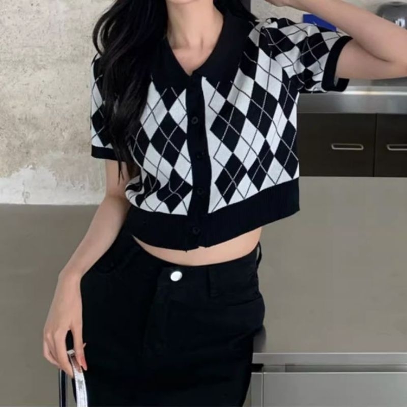 Jual Atasan Rajut Ketupat Korea Crop Top/Baju Rajut Crop | Shopee Indonesia