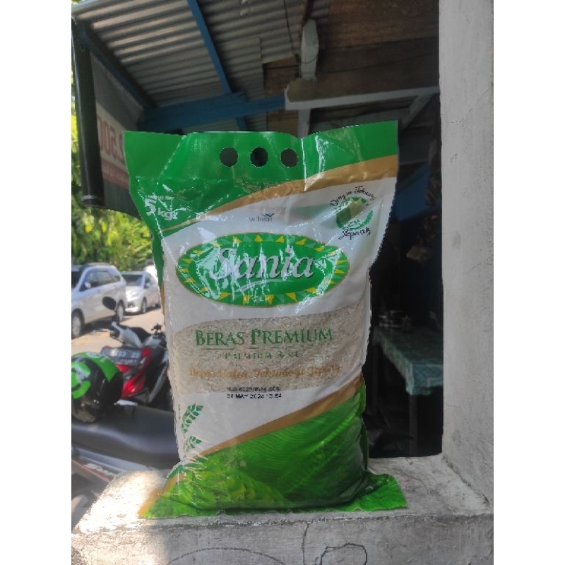 Jual Beras 5kg murah / Beras Sania 5kg | Shopee Indonesia