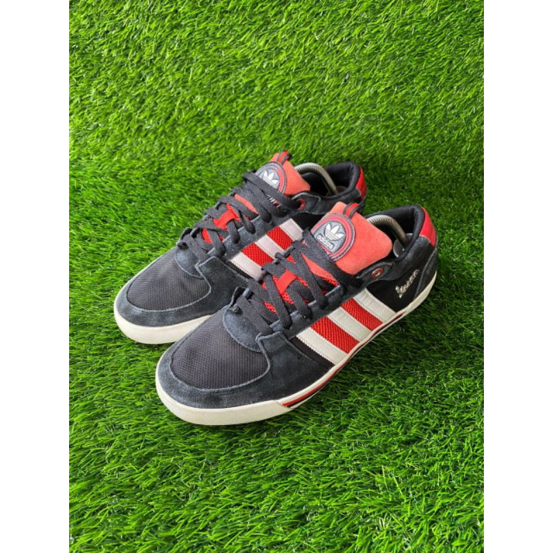 Adidas vespa hitam best sale