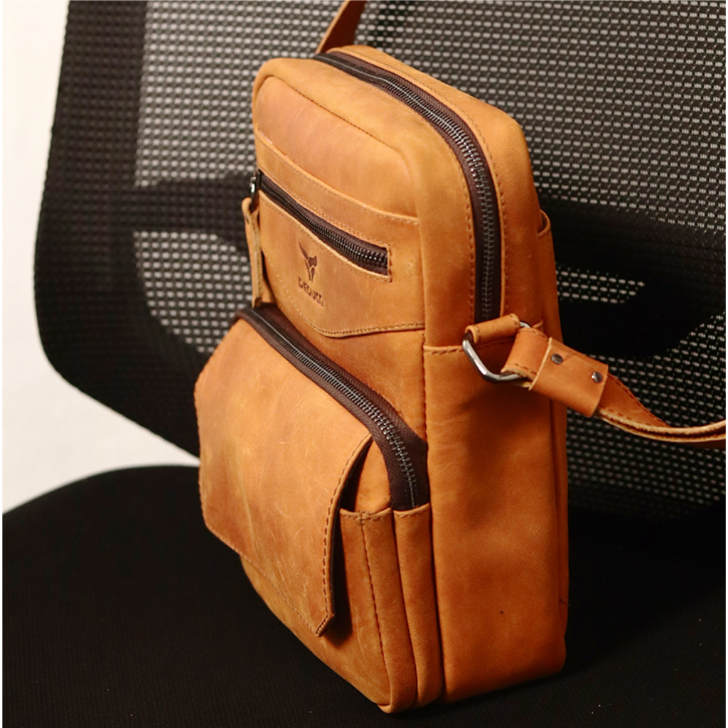 Jual Debucci leather goods -Trujilo slingbag/Tas Selempang Pria Kulit ...