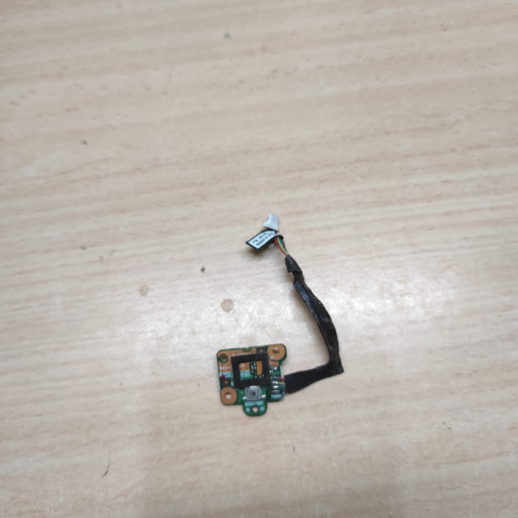 Bouton D'alimentation Avec Câble Pour Toshiba Satellite A300 (A300-1MC) - Pièce D'origine