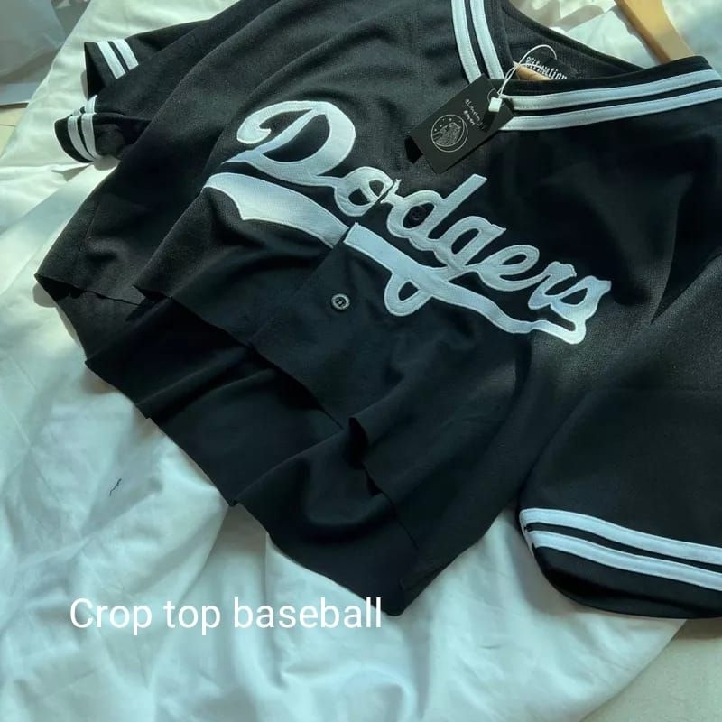 Jual Jersey baseball crop top / CROP TOP BASEBALL JERSEY Shopee Indonesia