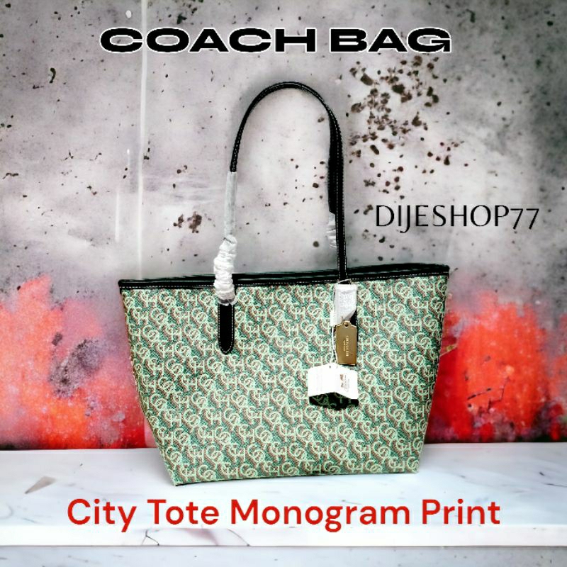 Coach tote 2024 monogram