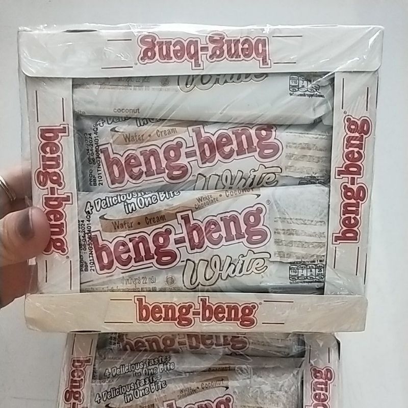 Jual Beng Beng White Wafer Coconut/ Beng Beng Kelapa Original | Shopee ...
