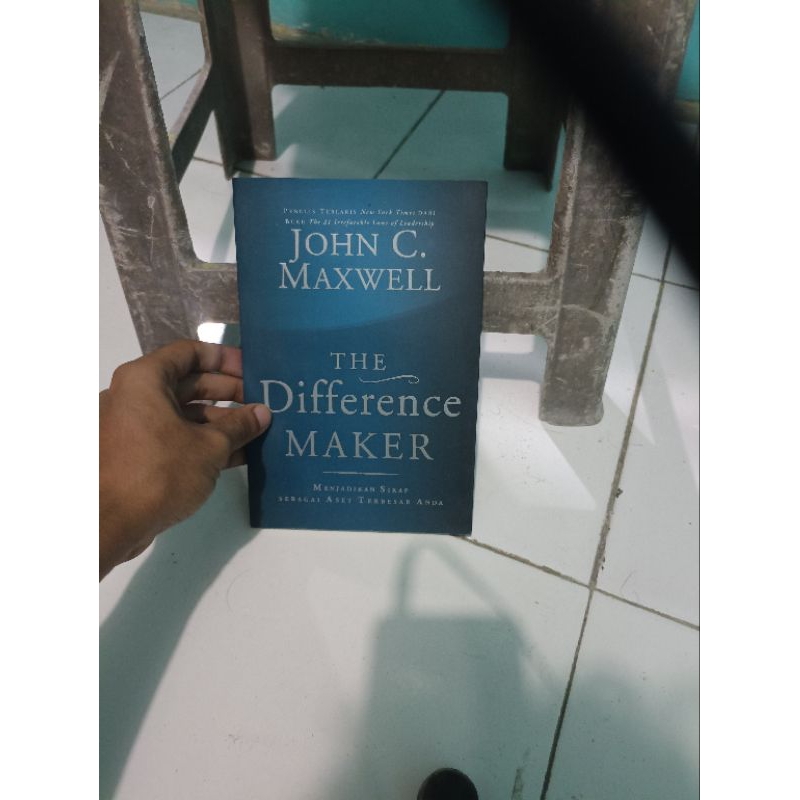 Jual THE DIFFERENCE MAKER JOHN C MAXWELL {ORIGINAL} | Shopee Indonesia