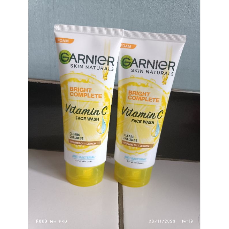 Jual Garnier Bright complete Vitamin C Face Wash 100gr Shopee Indonesia