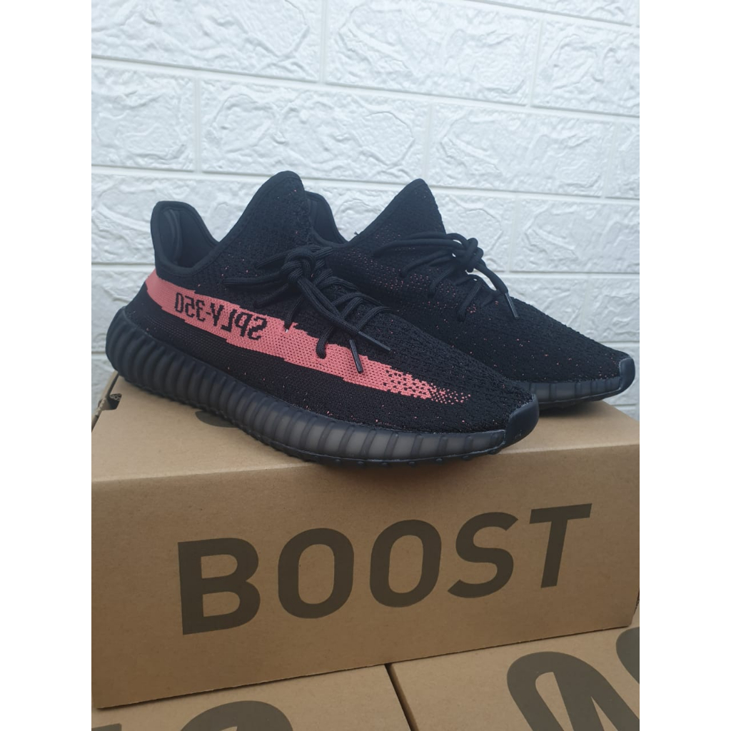Jual Made In Vietnam - YEEZY 350 BOOST V2 MADE IN VIETNAM, 100% Real Pic |  Shopee Indonesia