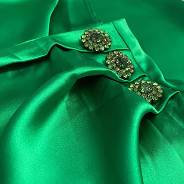 Rok Bahan Satin Hijau Ukuran XS XL