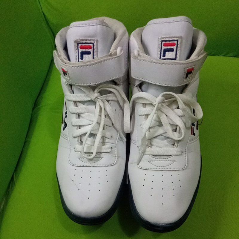 sepatu basket fila