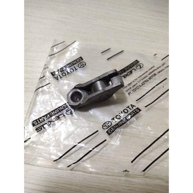 Jual Rocker Arm Klep Toyota Innova Fortuner Hilux Bensin Original 1pc ...
